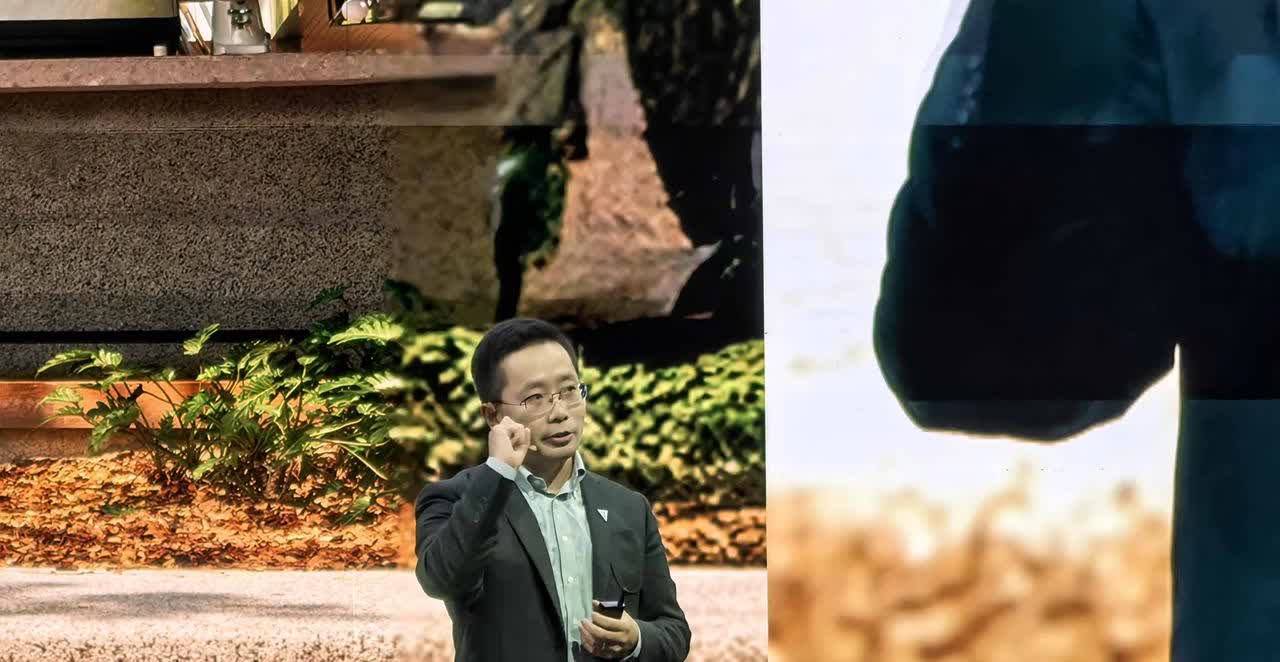 截止5月21日，深蓝S09大定17000台，其中邓承浩卖了7台，哈哈。