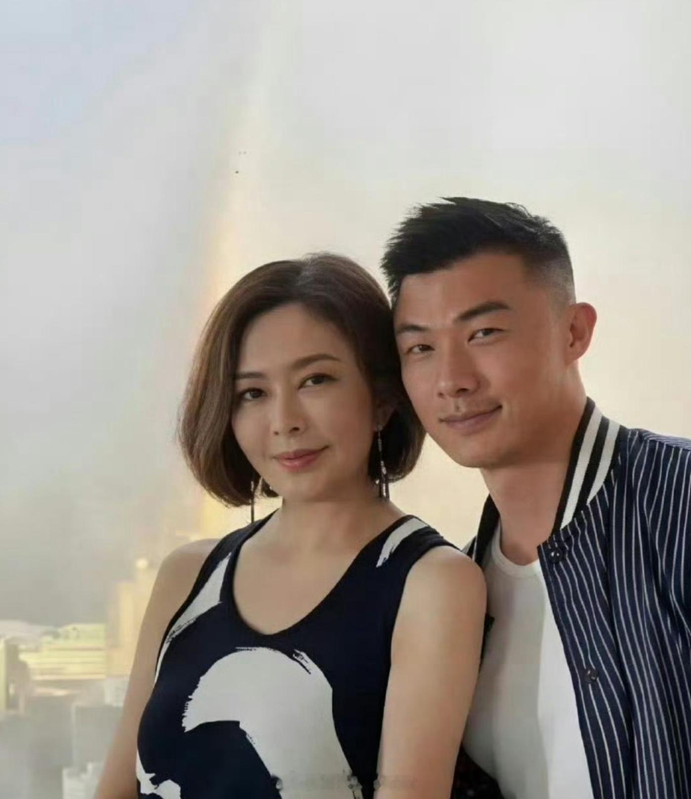 关之琳模特新男友才27岁别再说什么老牛吃嫩草了，这个社会是多姿多态的，有些人就喜
