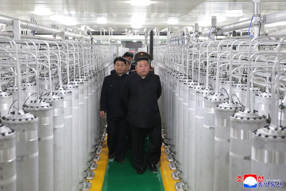 金正恩视察浓缩铀工厂，无数离心机一眼望不到头，下令扩产核弹朝鲜劳动党机关报