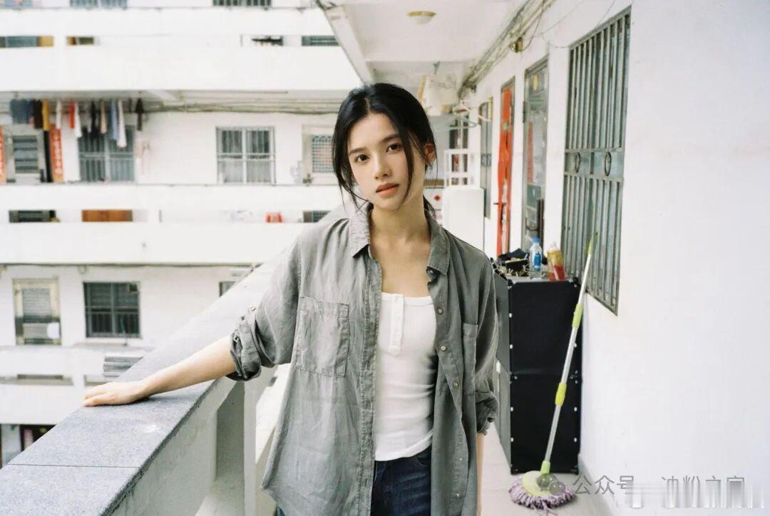 比亚迪秦MAX代言人公布，张婧仪这个好