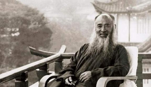 1941年，张大千在甘肃武威，第一次见到军阀马步青。因为几个月来，张大千在敦煌莫