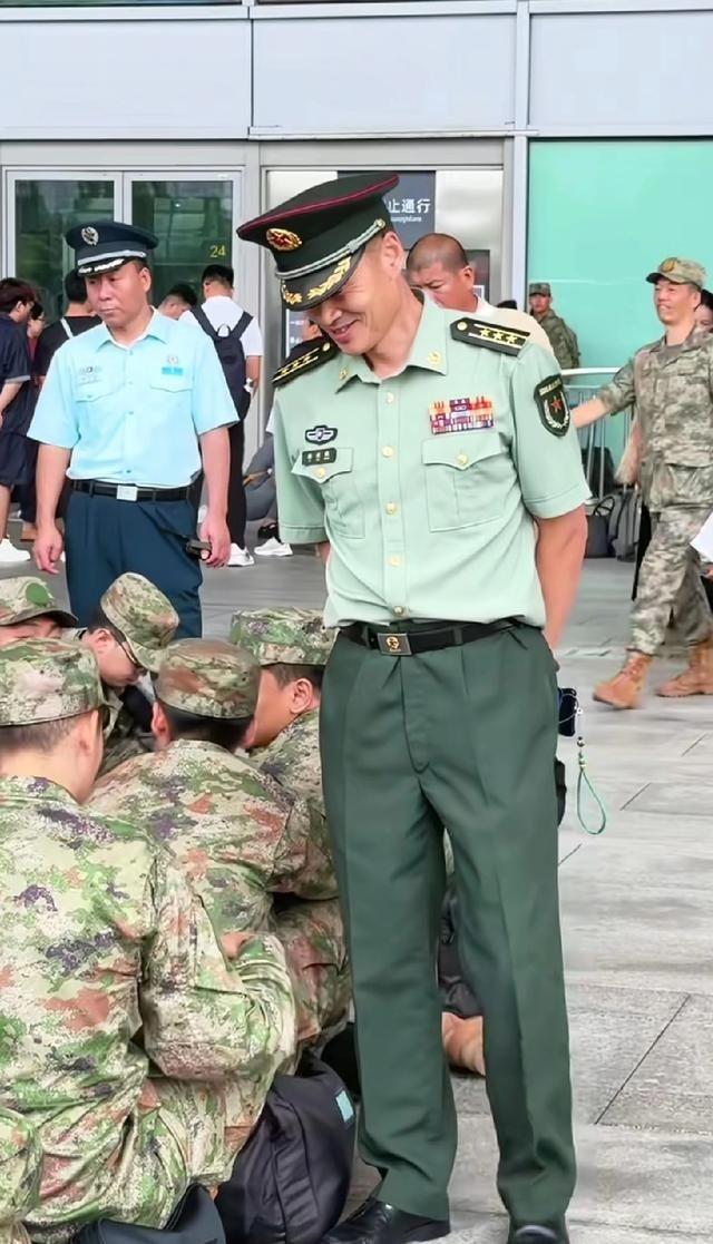 现在才知道，军分区、县武装部、镇武装部……都属于国防动员单位武装部部长和政委为