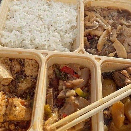 德国展会现集体食物中毒，200中国参展商受害。2025年11月，杜塞尔多夫国际医