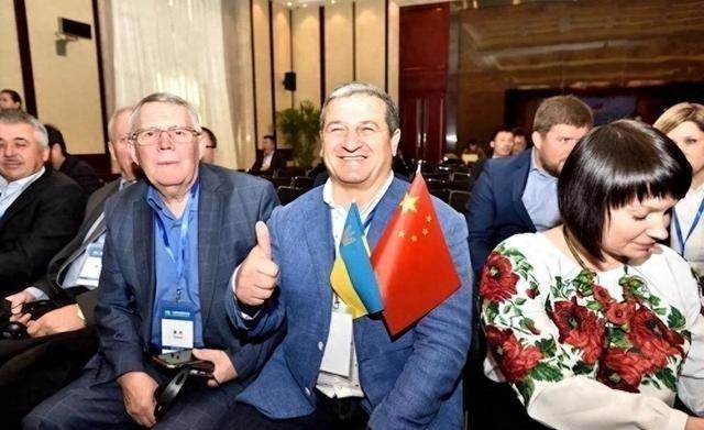 1991年，200名乌克兰专家来中国做出巨大贡献后，在采访中竟然号啕大哭。他们