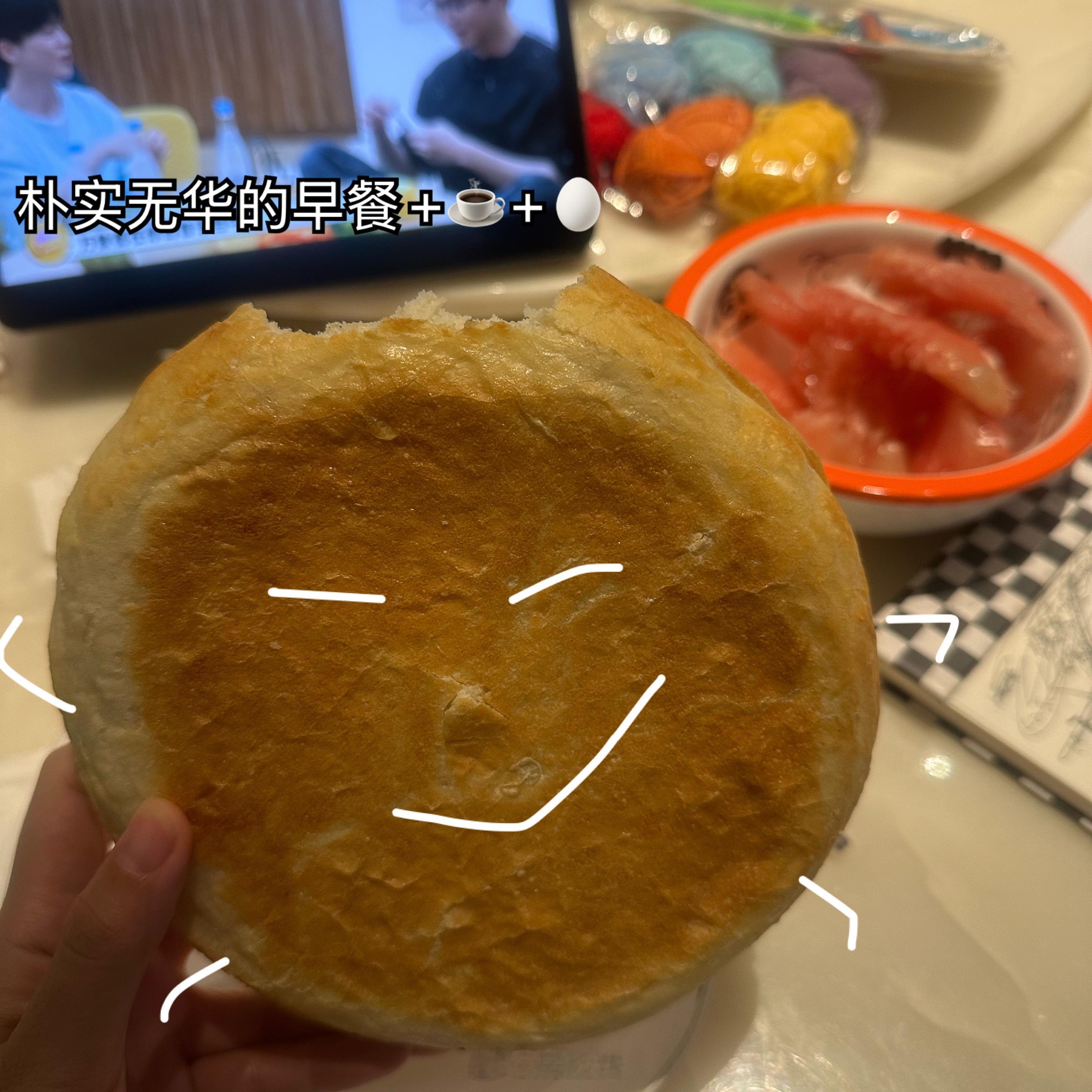 十一后的园博园，像一个冷宫。不过遇到了木墨，逛了整整两小时。昨天步数一万五。看来长时间不走真的会退步