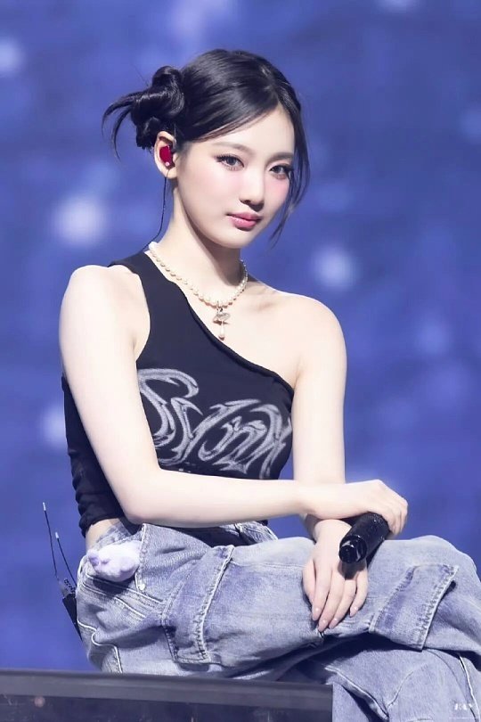 短发宁艺卓短发宁艺卓也太绝了！利落短发完美勾勒出她精致立体的五官，清冷又明艳的气