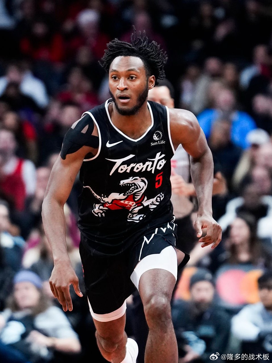 BrettSiegel：猛龙愿意交易奎克利，他们的目标包括独行侠的安东尼-戴维