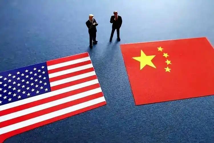 为何中国不希望美国倒下？说出来可能不信，要是美国真完蛋了，中国可就头疼了。2