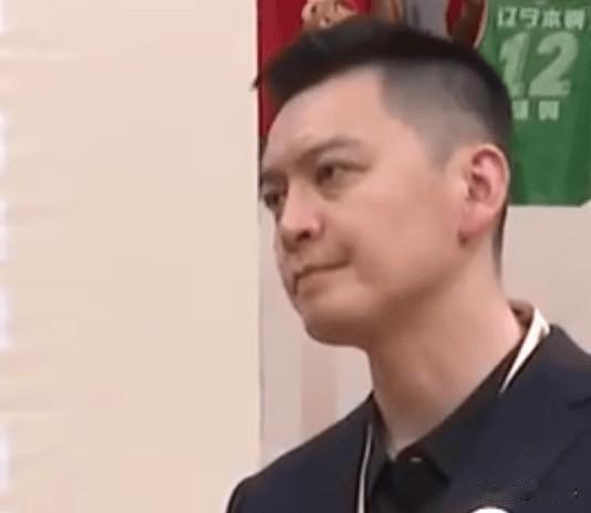 杨鸣谈中国男篮惨败：“我觉得，我们还是要往前看。比赛输了，确实是让人沮丧。但