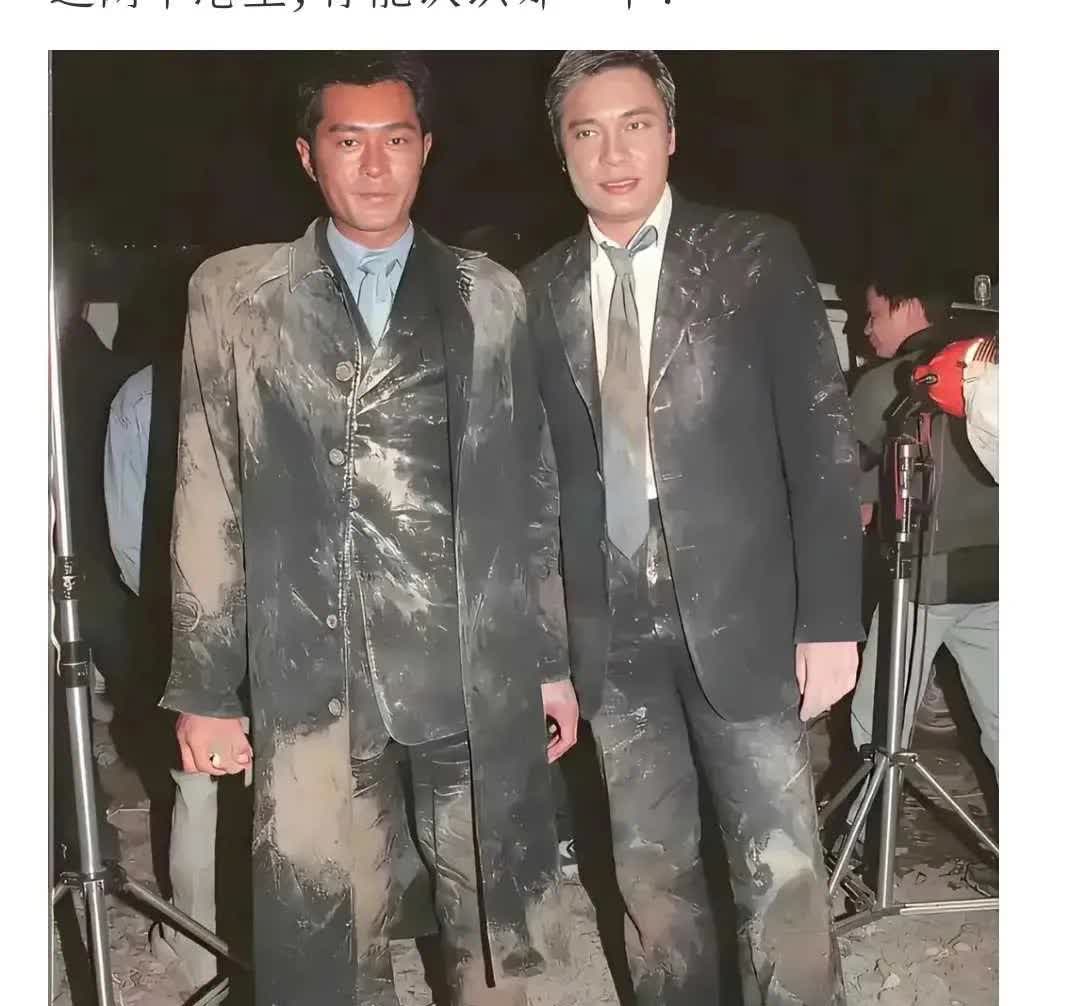 这两个港星，你能认出哪一个