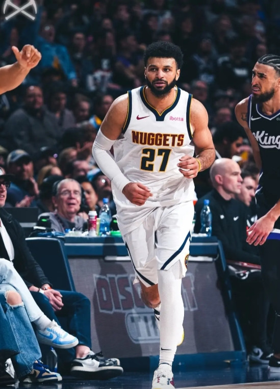 老鹰的失败是不是源于穆雷的交易。很多网友说老鹰这些年最大的失败是穆雷交易。能