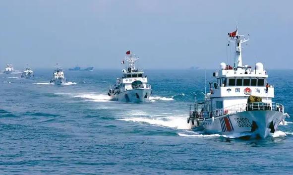 怪不得岛内急着到处喊救命、求国际支援，原来是大陆海警直接升级执法力度，对着岛内舰