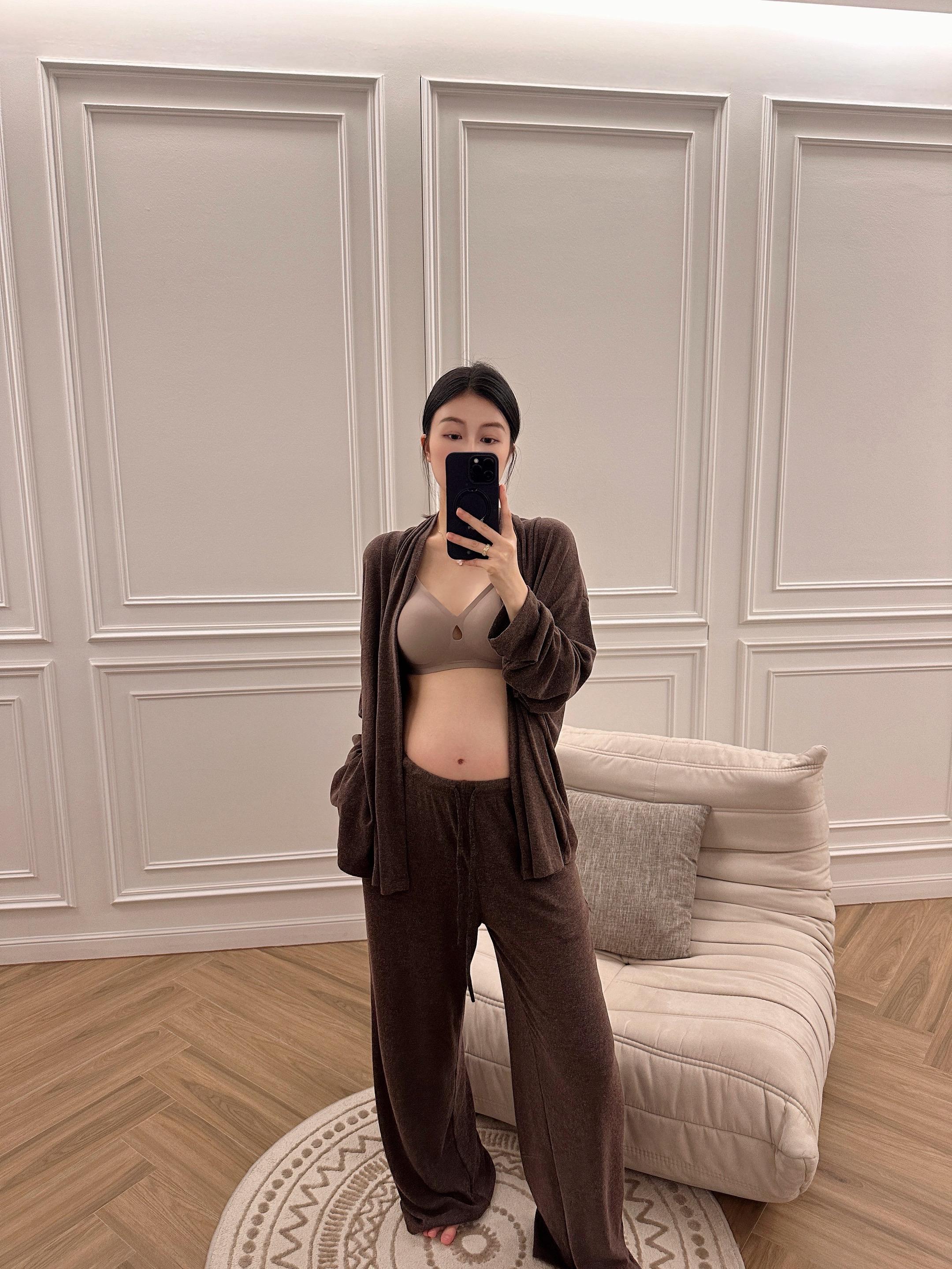孕早期的哺乳内衣穿到现在！孕期入手了这件超级好穿的小水滴 几乎是一直在...