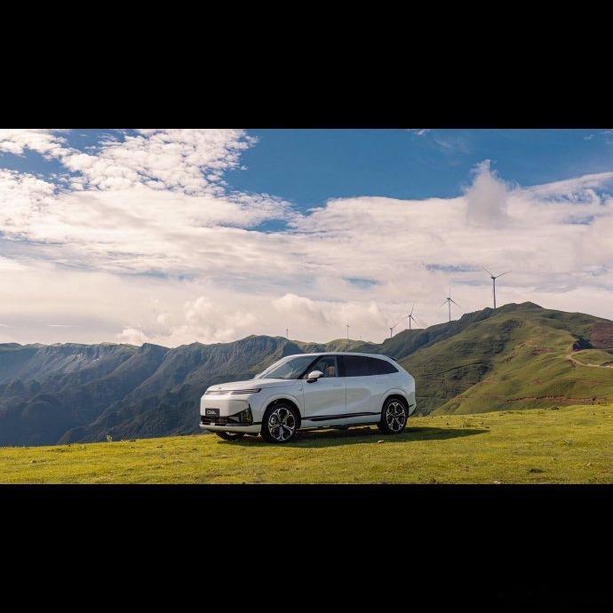 🚗小鹏G9L今晚这预售价一出，现场媒体都懵了——26.99万起，全系800V