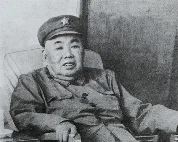 1967年，陶勇和夫人朱岚相继去世后，他的孩子无人看管。许世友知道后，连忙把陶勇