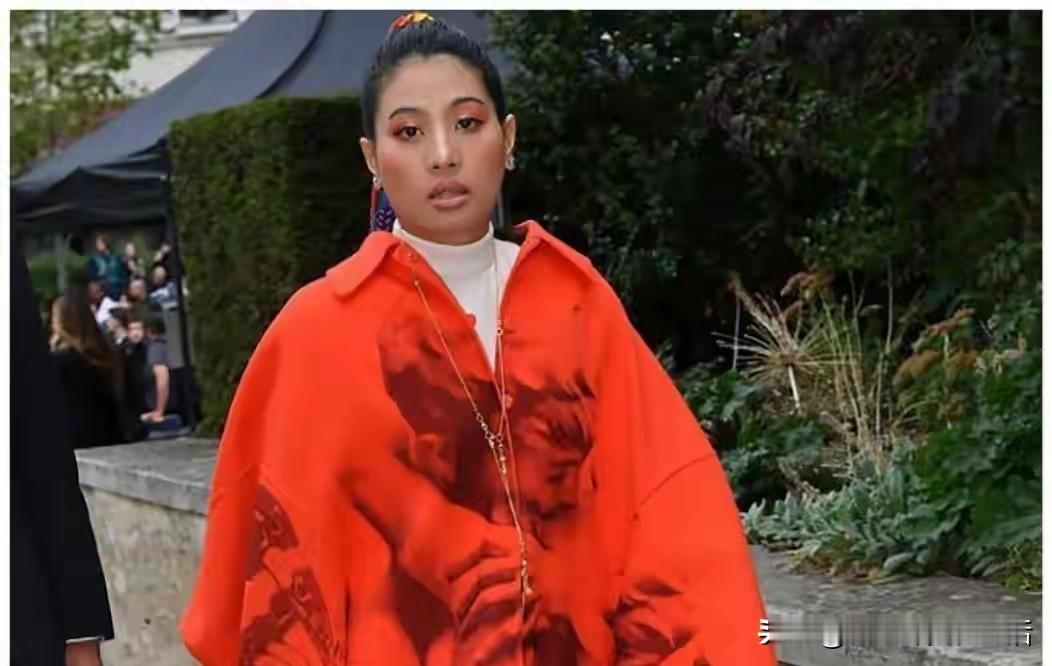 泰国总理的公子哥，和相恋7年的模特女友分手了，女方否认有第三者，但是有关思蕊梵公