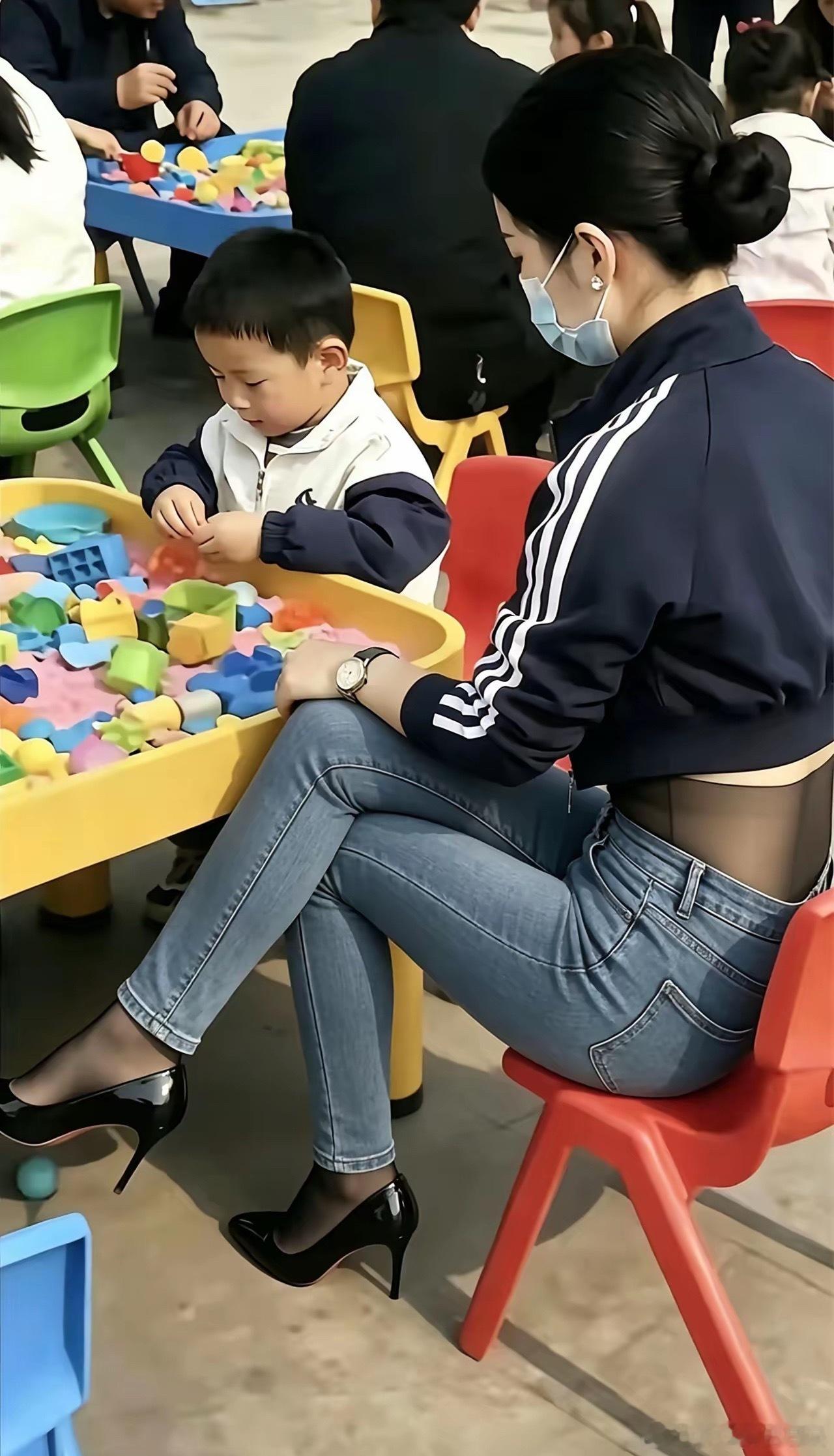 亲子游戏，带娃搅场子