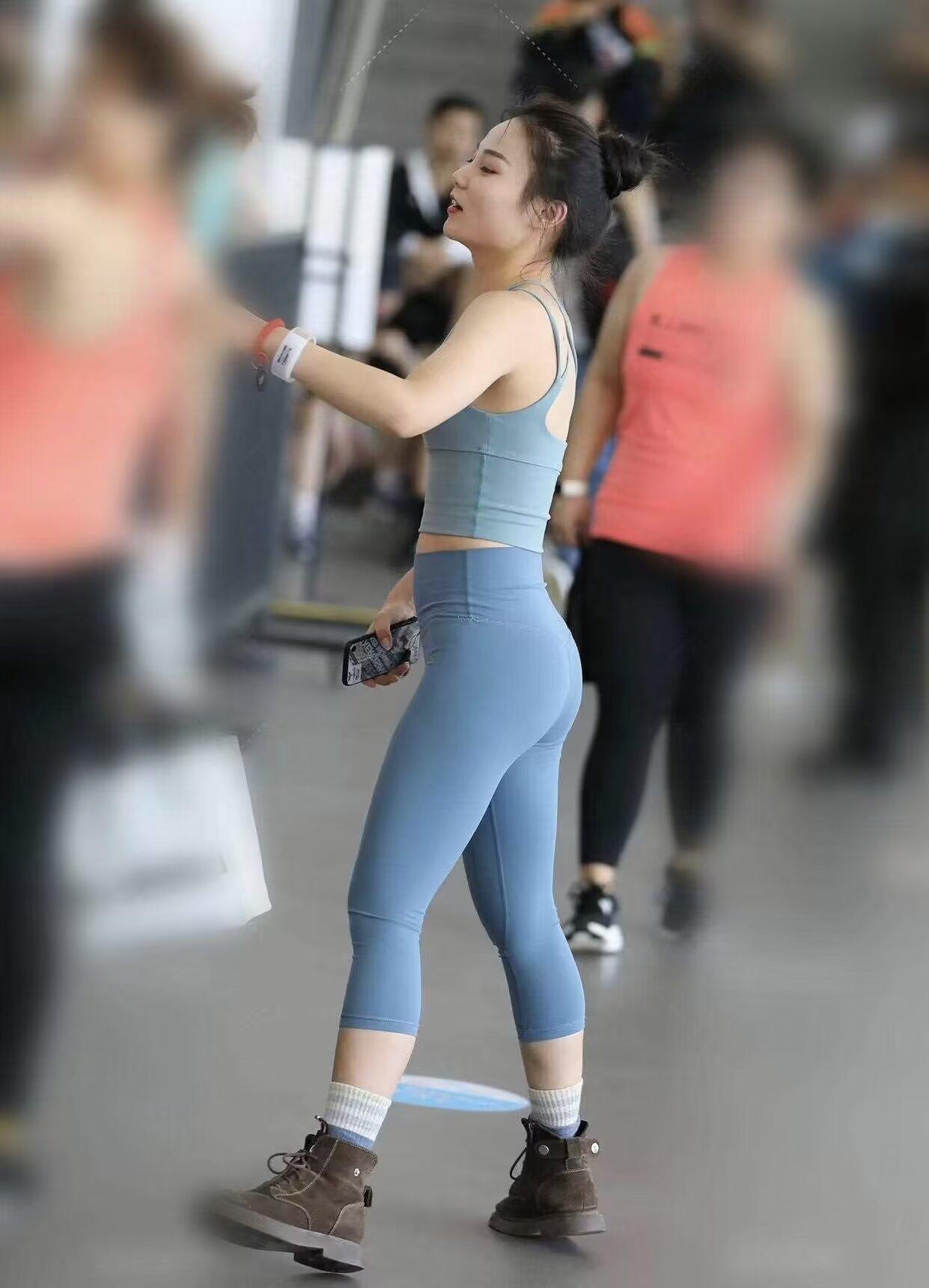 坐领导的车不要坐后面，坐异性的车不要坐副驾驶。