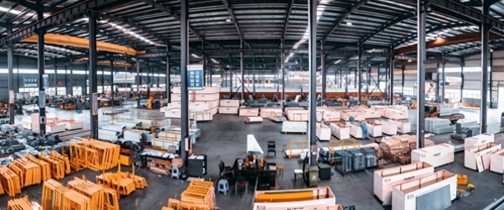 日本精密制造巨头富士精工最近发出的那份公告，简直像是在日本军工圈投下了一枚重磅炸