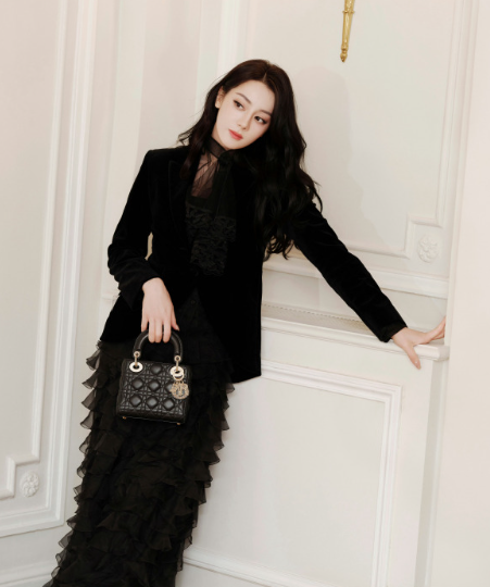 此生棠棣开荼蘼，三遍荣华不如你