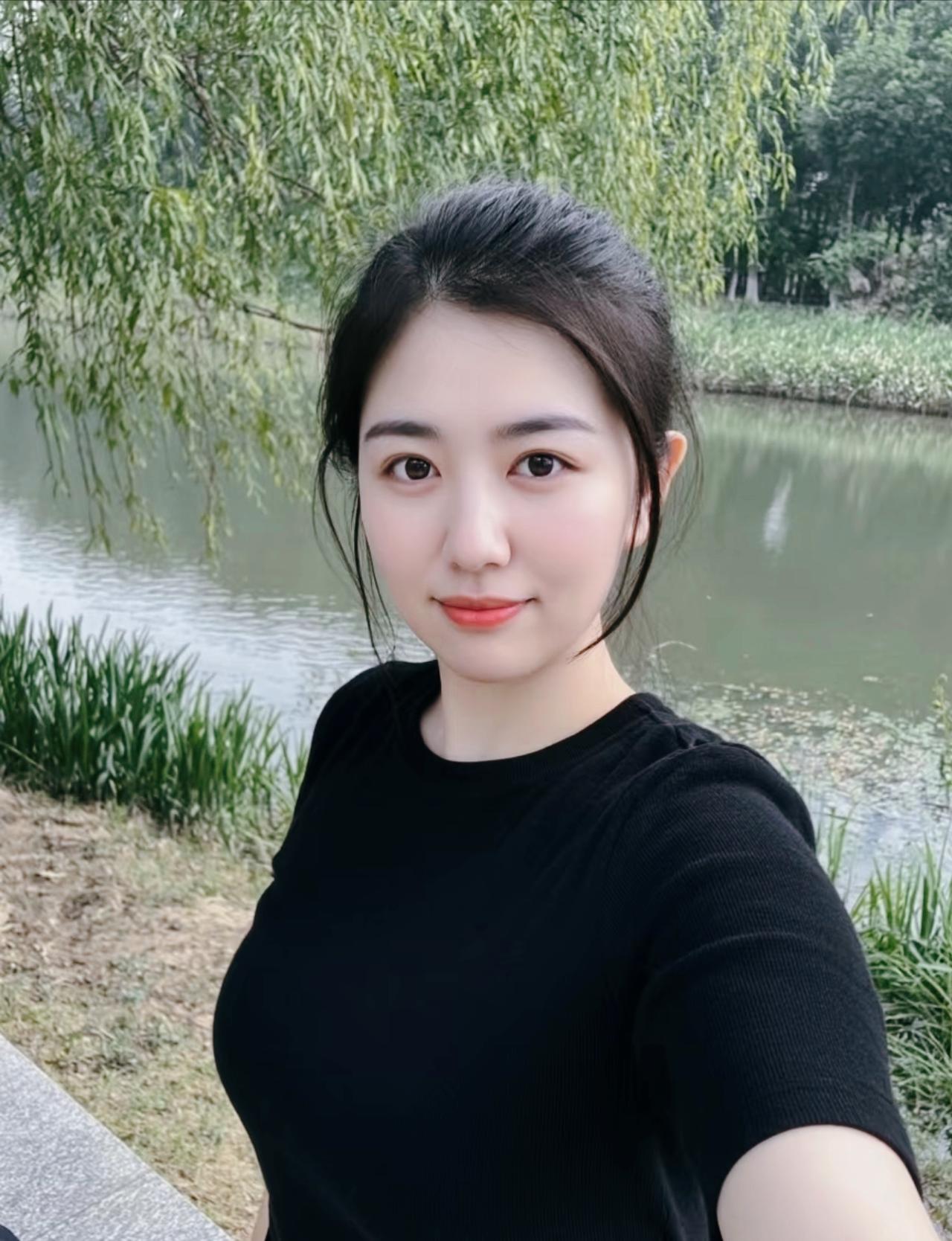 你发现了吗，现在亲戚之间除了红白喜事平时根本𣎴联系。原因很简单，因为，现在只