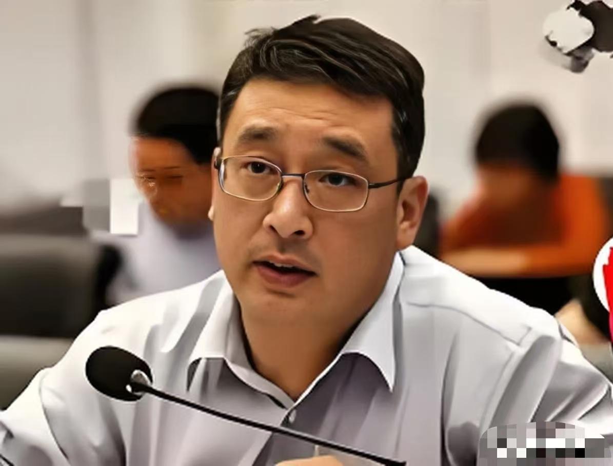 咱先别总说打打日本眼下最该干的事儿，是把全国的武器仓库都翻个底朝天！你信不