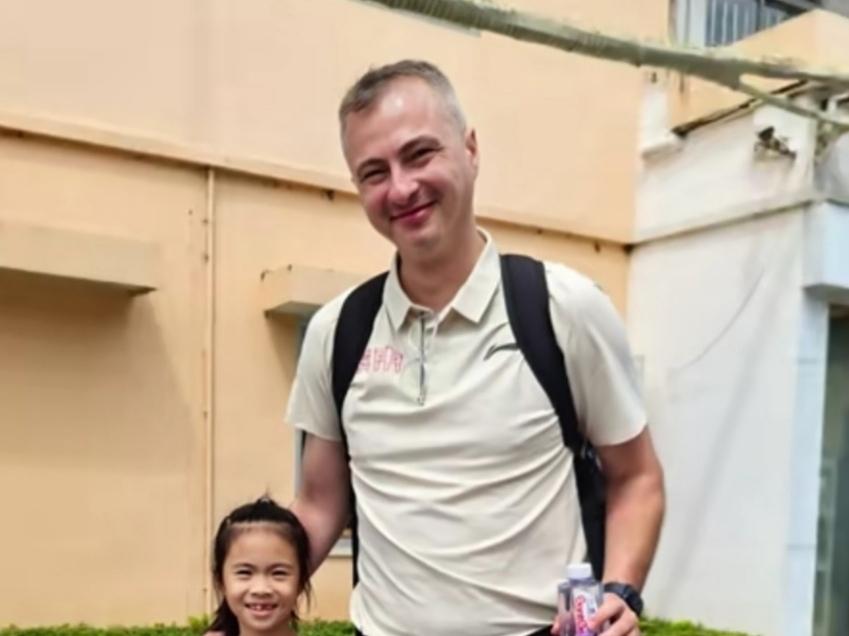 新帅正式就位，广东宏远备战开启新阶段广东宏远新任主教练已经顺利抵达，现身俱