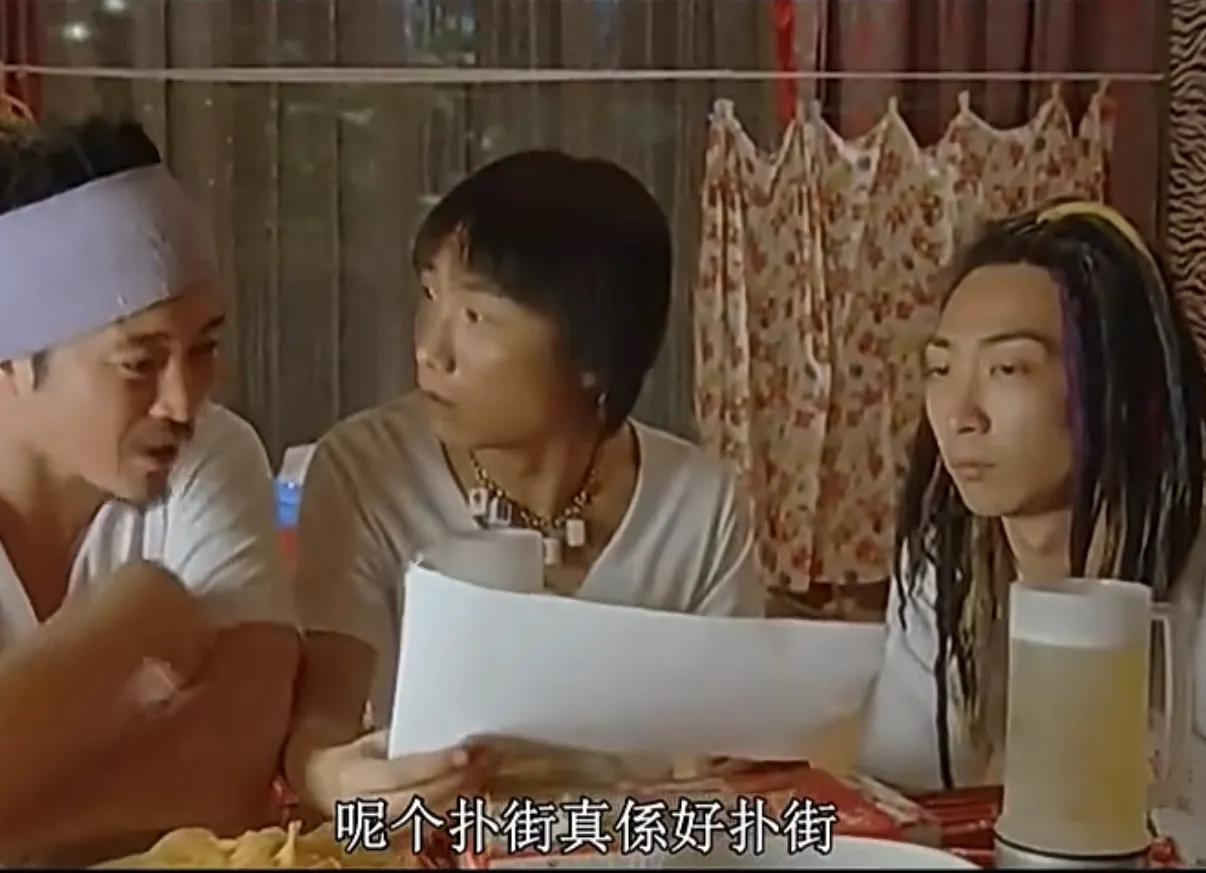 昨天在美帝营救第二名飞行员期间，国内各路媒体在那里说美军要炸死飞行员不留活口。这