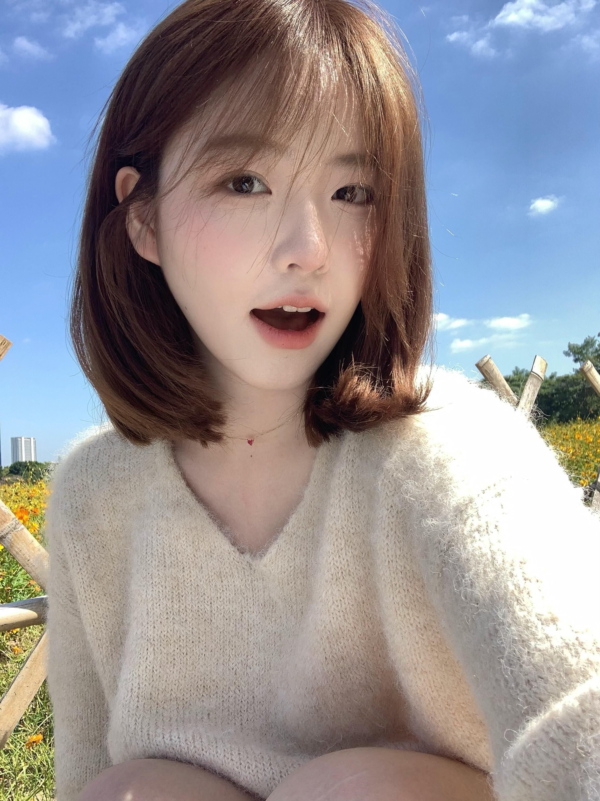 好天气毛衣穿搭