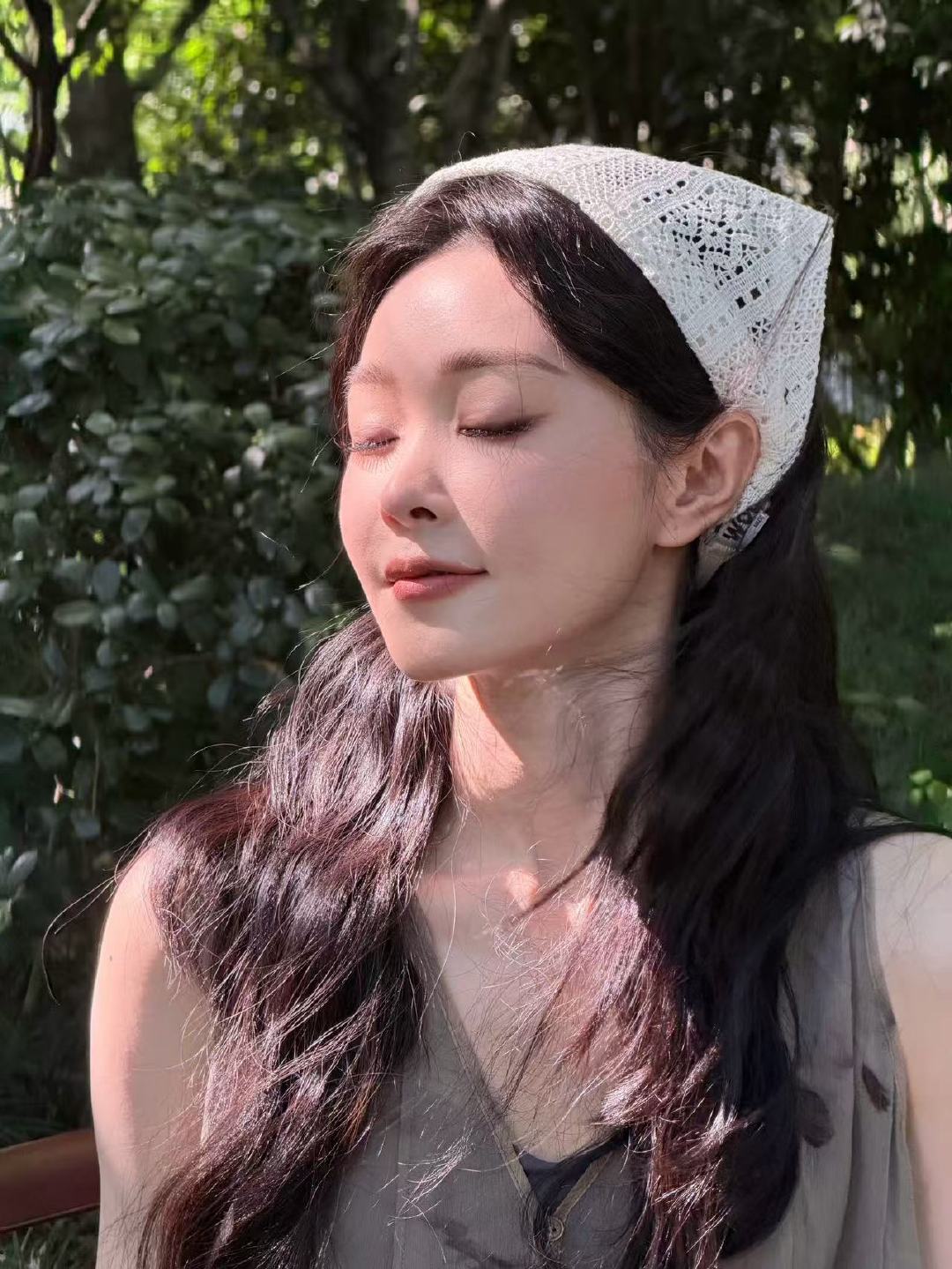 宋轶天选种田文女主光是一组田园随拍，就脑补出一整本种田爽文！开荒种菜、小院养花