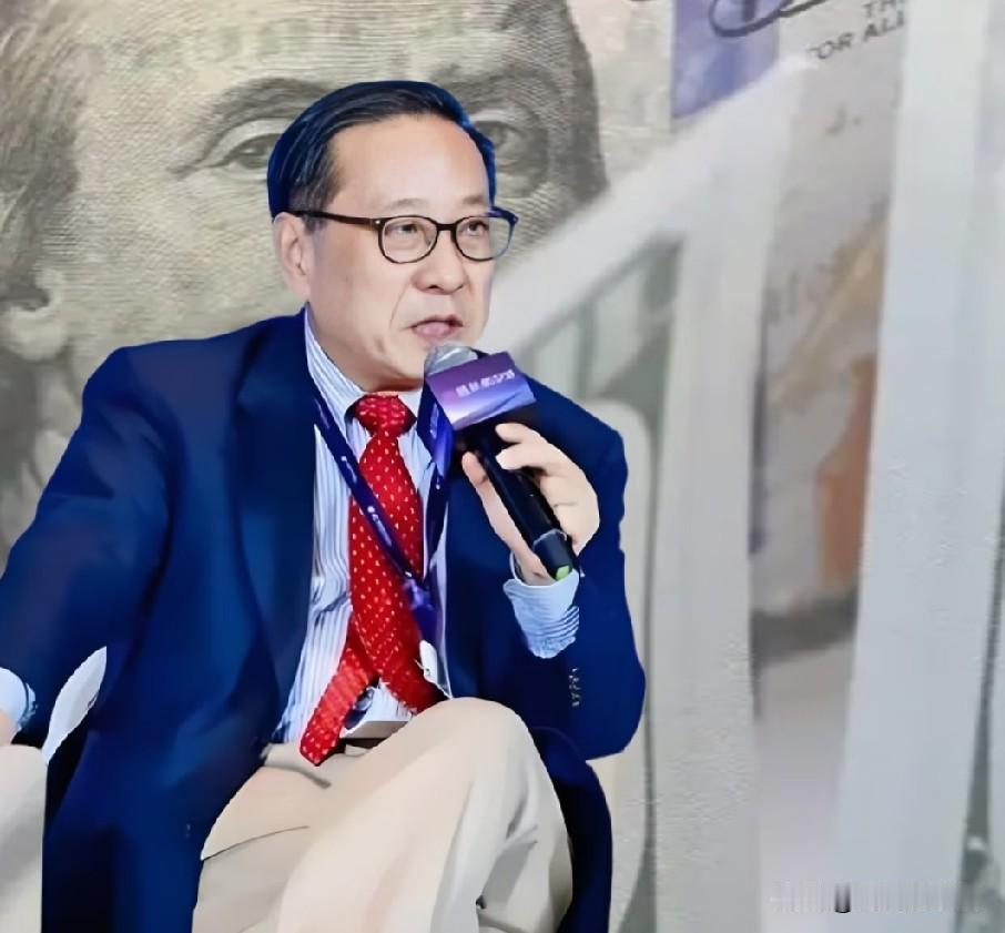 中央这次对“裸官”动真格，确实让人拍手称快。手握权力却把妻儿资产全挪到海外，