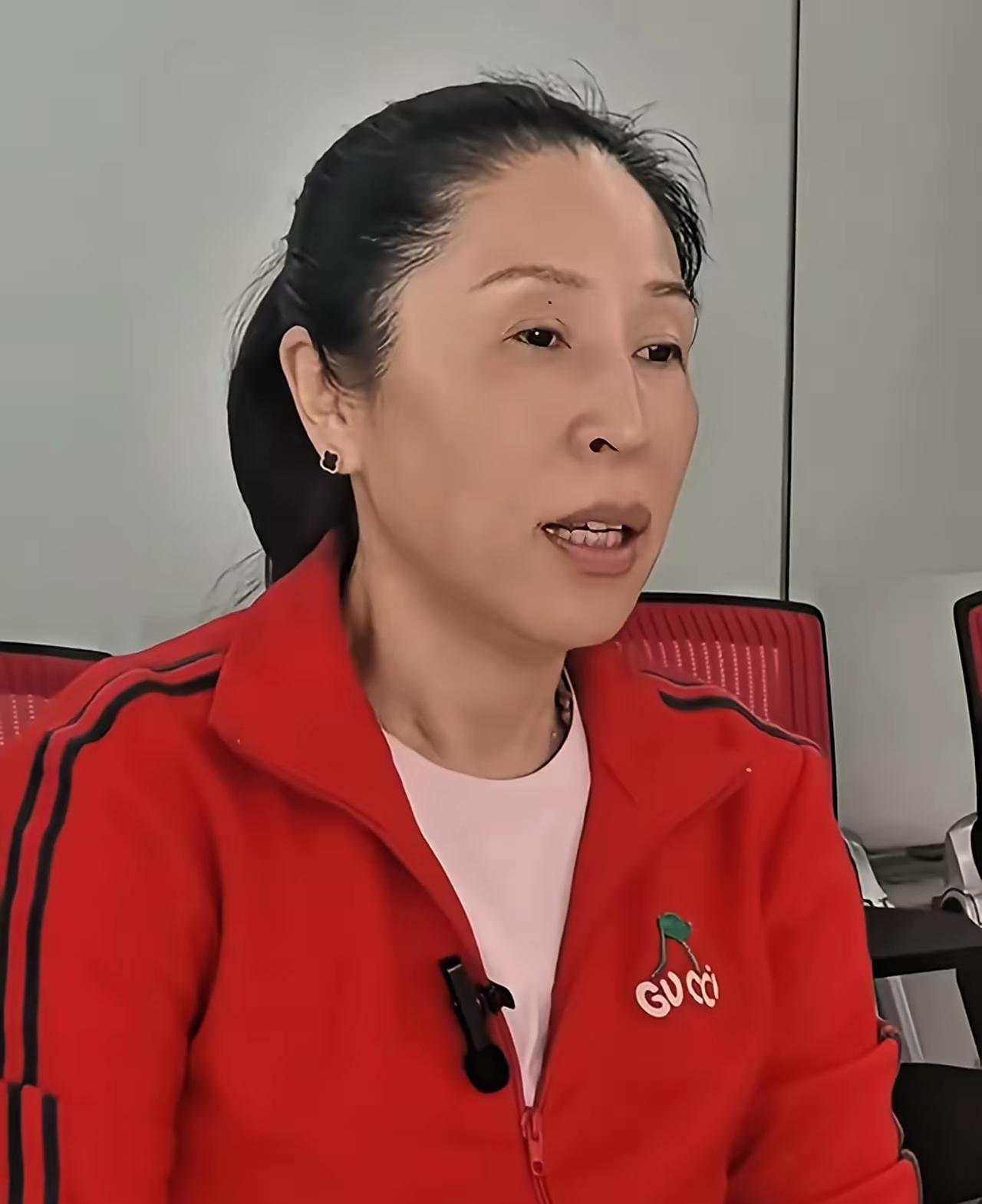 郑薇这话说到点子上了，宫鲁鸣真得听进去！中国女篮跟波多黎各这场硬仗，真正该让老宫