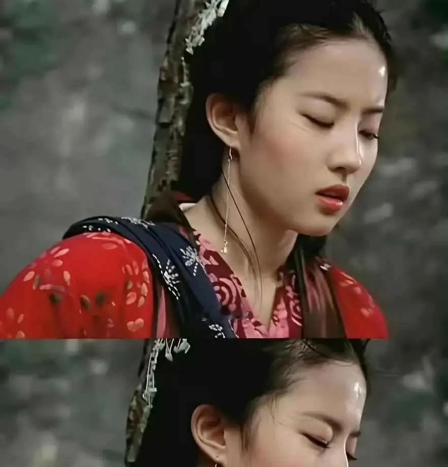 导演突然掀了桌子。2005年《仙剑》选角现场。16岁的刘亦菲刚念完阿奴的台词。