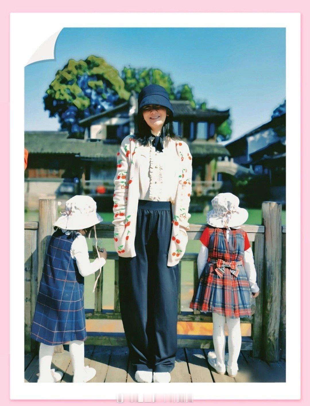 谢娜家双胞胎婴儿车给了撒贝宁家用网友惠州偶遇撒贝宁、尼格买提录《你好时光》，尼