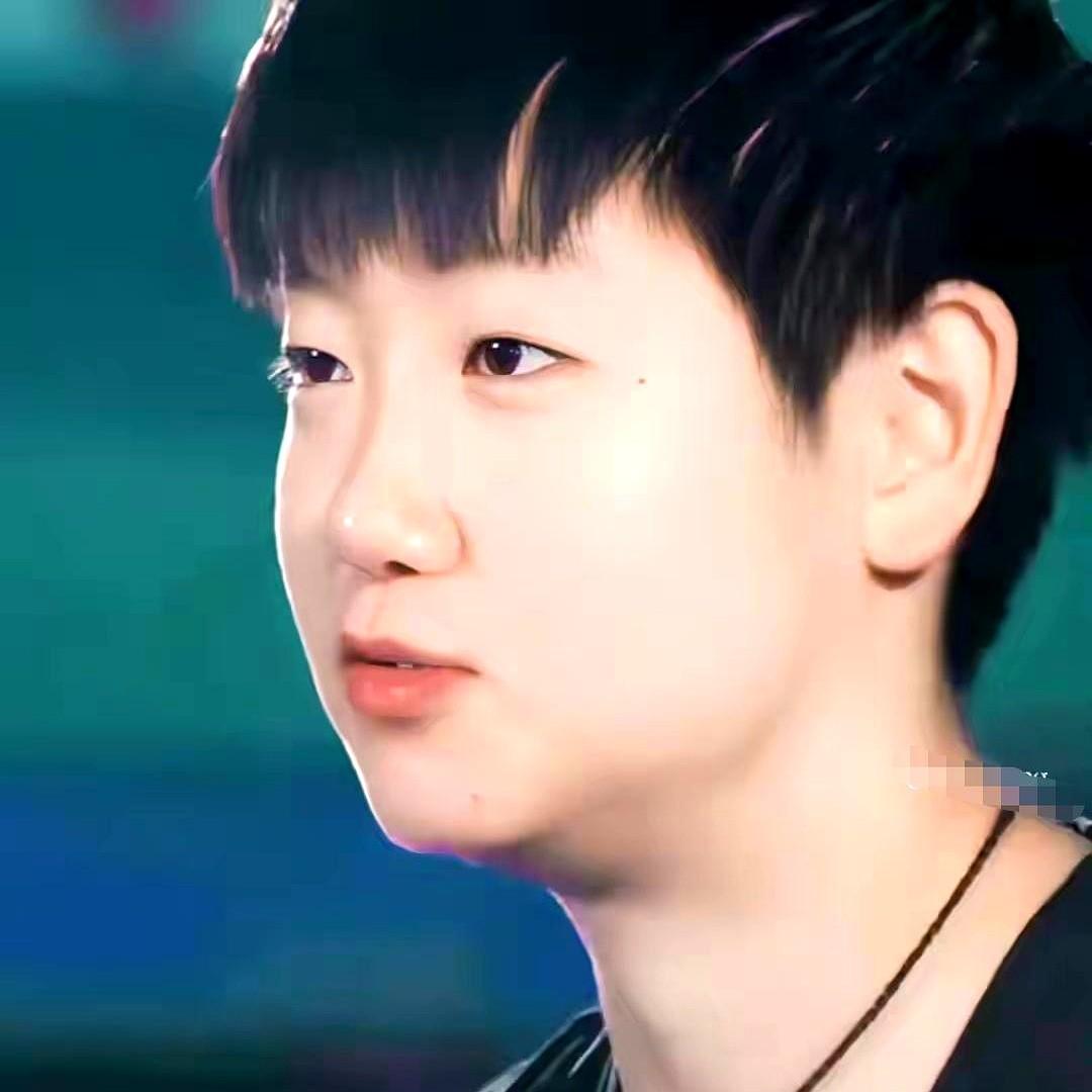 莎莎说，自己都不好意思了，这教练们实在太热情，让她感到手足无措！成都混团第二场，