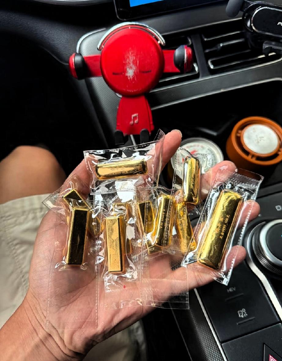 奉劝所有人，别再傻傻以为买黄金首饰能保值！这是普通人最容易踩的黄金深坑，看完彻底