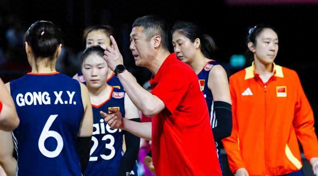 8月30日世锦赛连爆冷门：中国女排出击法国，日本零封东道主！世锦赛的单败淘汰赛