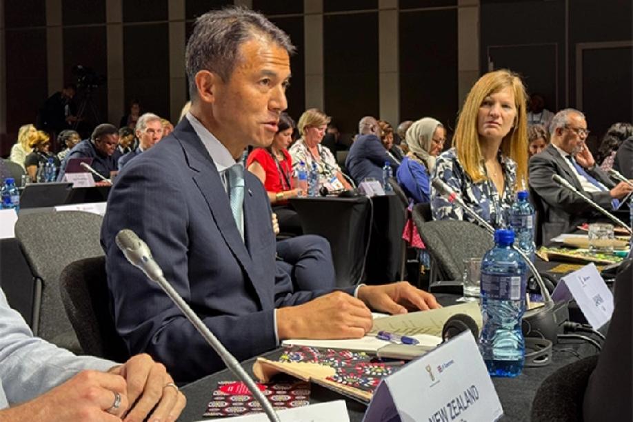 12月15日，香港《南华早报》报道:“近期，日本突然对抗击艾滋病、结核病和疟疾等