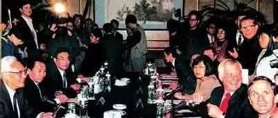 1990年，港英当局要花1270亿元建一个新机场，中方问：到1997年，你们打算
