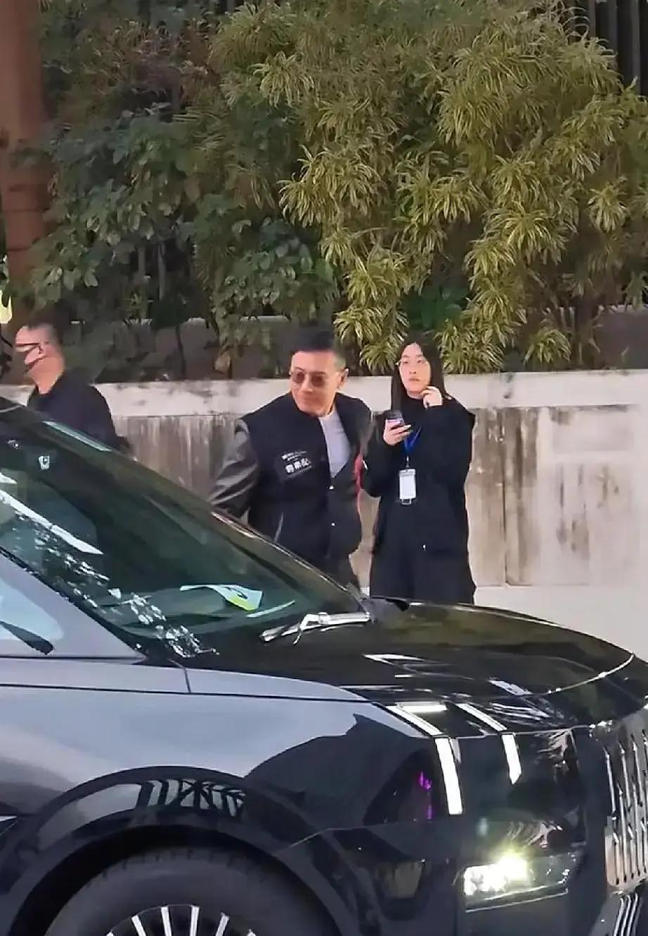 65岁苗侨伟像35岁香港理工大运动医学团队刚发报告：每天晨跑+力量+高尔夫