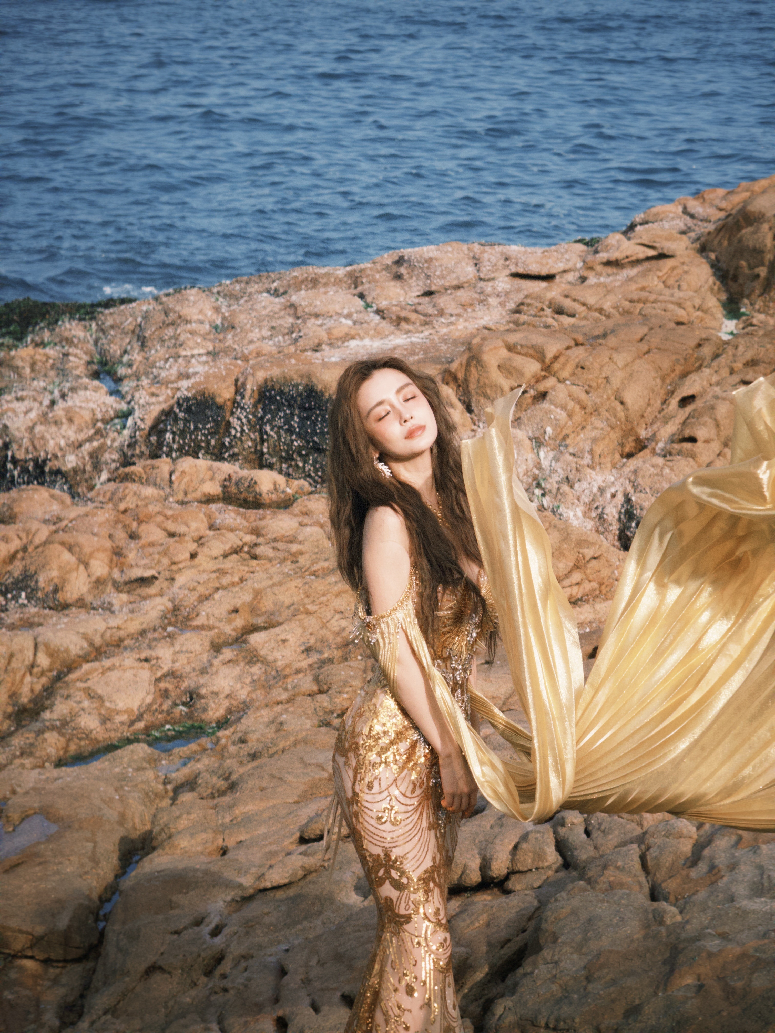 Angelababy出席巴黎时装周angelababy​​​