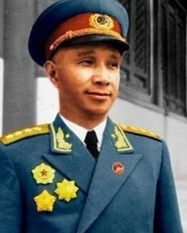 1956年，安徽一农妇因为擅长做菜，被村干部举荐进京当保姆，原本以为只是寻常差事