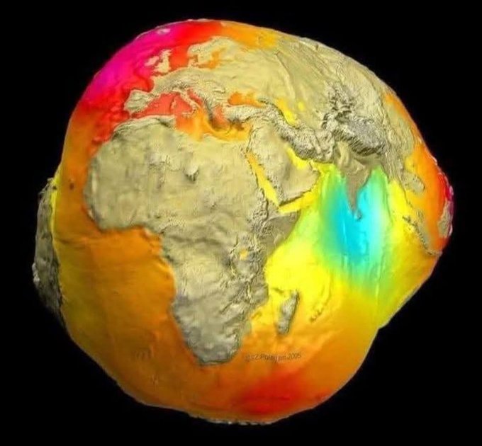 地球引力图，美国宇航局的GRACE卫星根据地球的大小和形状生成了地球大地水准
