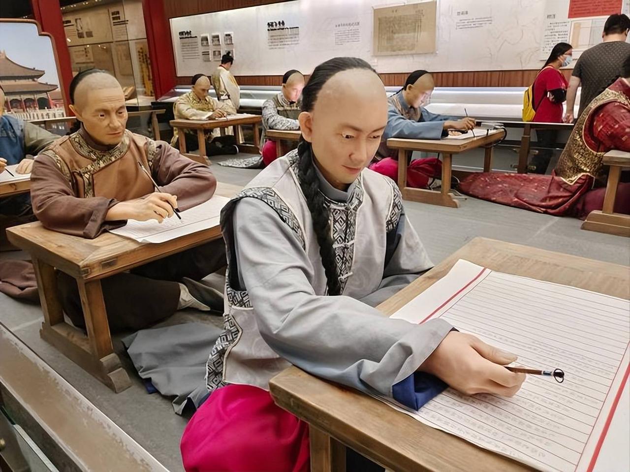 大清吏部右侍郎必须是进士出身，品级更高的左侍郎为何不限学历？一份大清公文里，