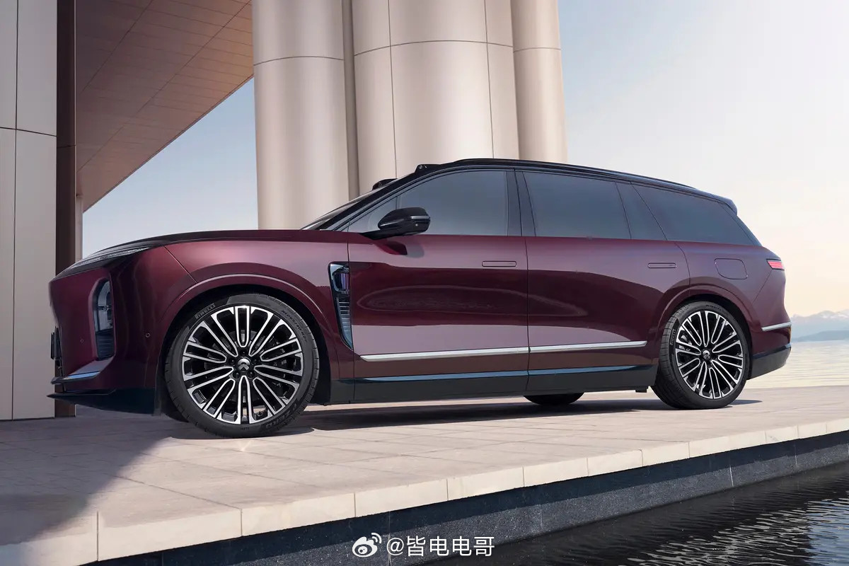 蔚来全新es8这周就要交付90000台帮大家看过了，上一次80000台交付就发