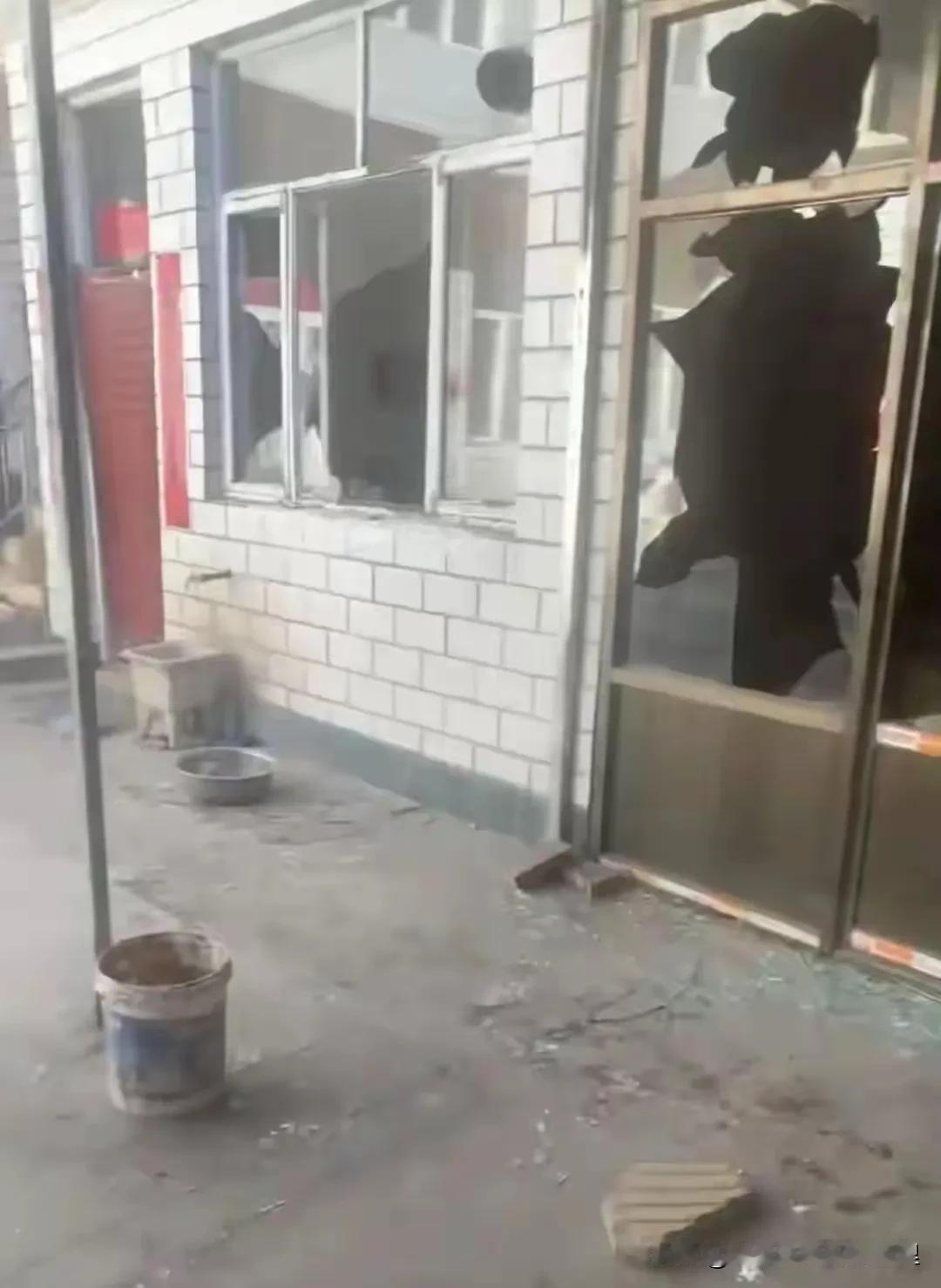 山西狗咬人，狗主人被杀这件事情，死者妹妹在接受采访时说是他们到了被咬人家里，并没