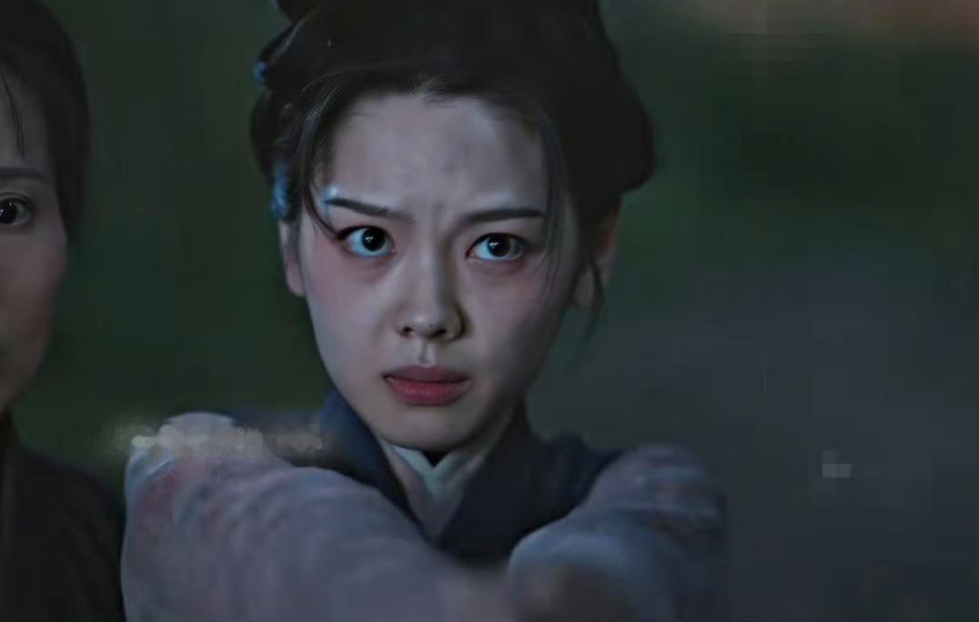 《兰香如故》谢昭跟林绣芄这条线看得人感慨。林绣芄出门办事遇上海匪，逃进芦苇荡，