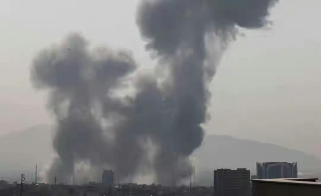 看到现在中东局势，我瞬间就想起了当年伟人的经典战术：只打蒋舰，不打美舰。想