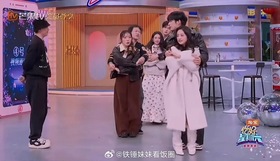  同样是甜妹路线，为啥沈月就是干不过🍩和🥩？资源和热度差太多了