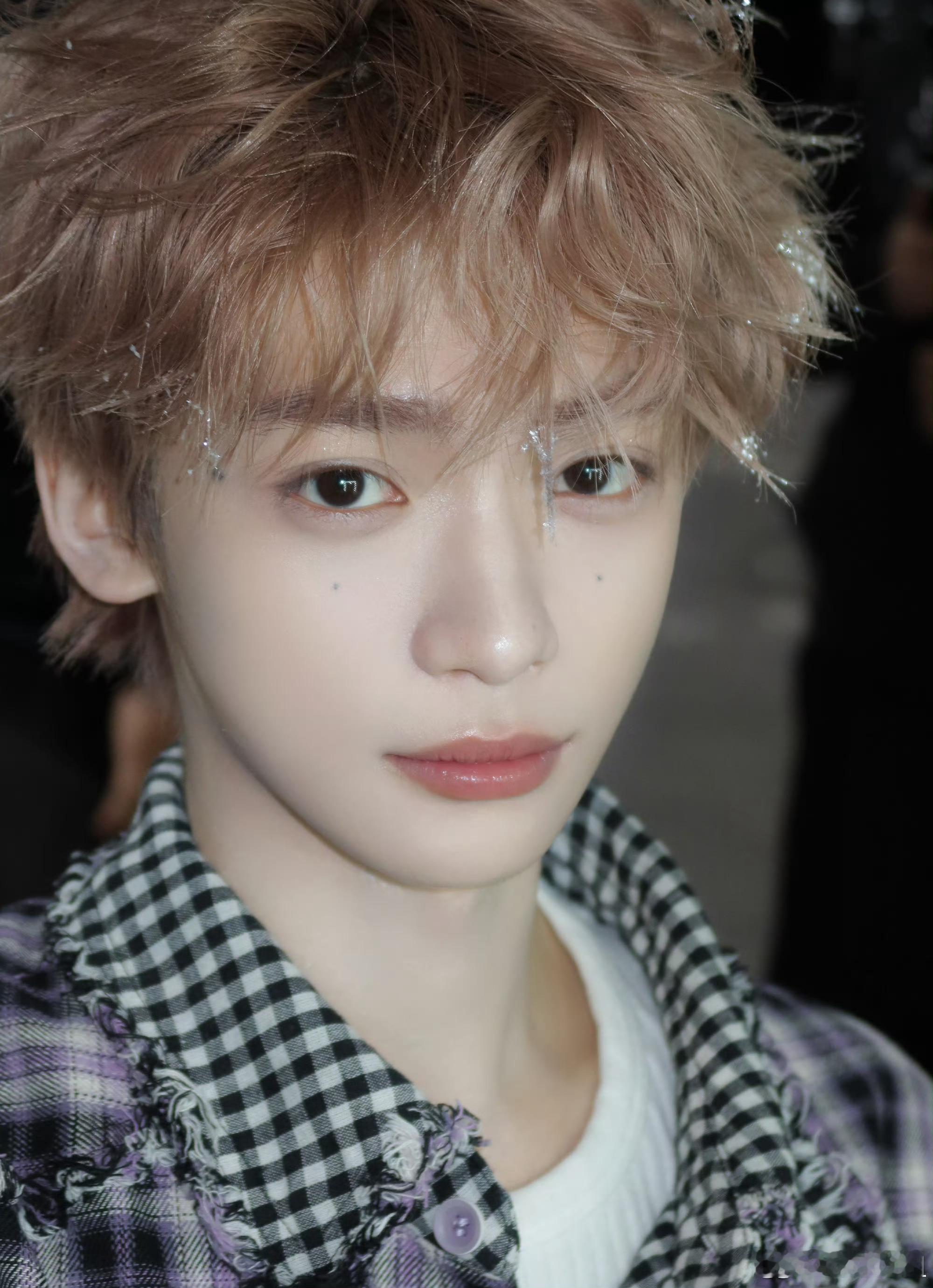 梓渝极速小鱼你的眼睛比海辽阔